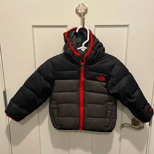 NorthFave Winter Coat. 2t. Reversible. Like new!